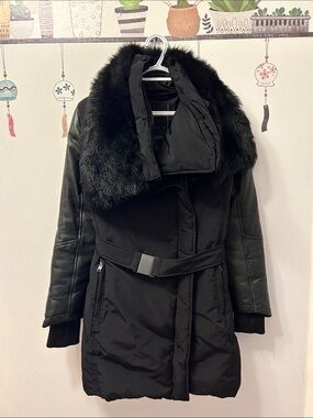Lamarque Black Faux Fur-Collar Belted Trench Coat